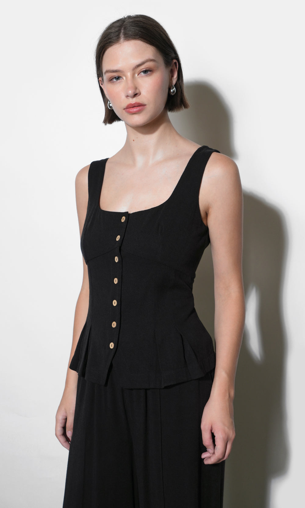 Elowyn Button Up Pleated Tank