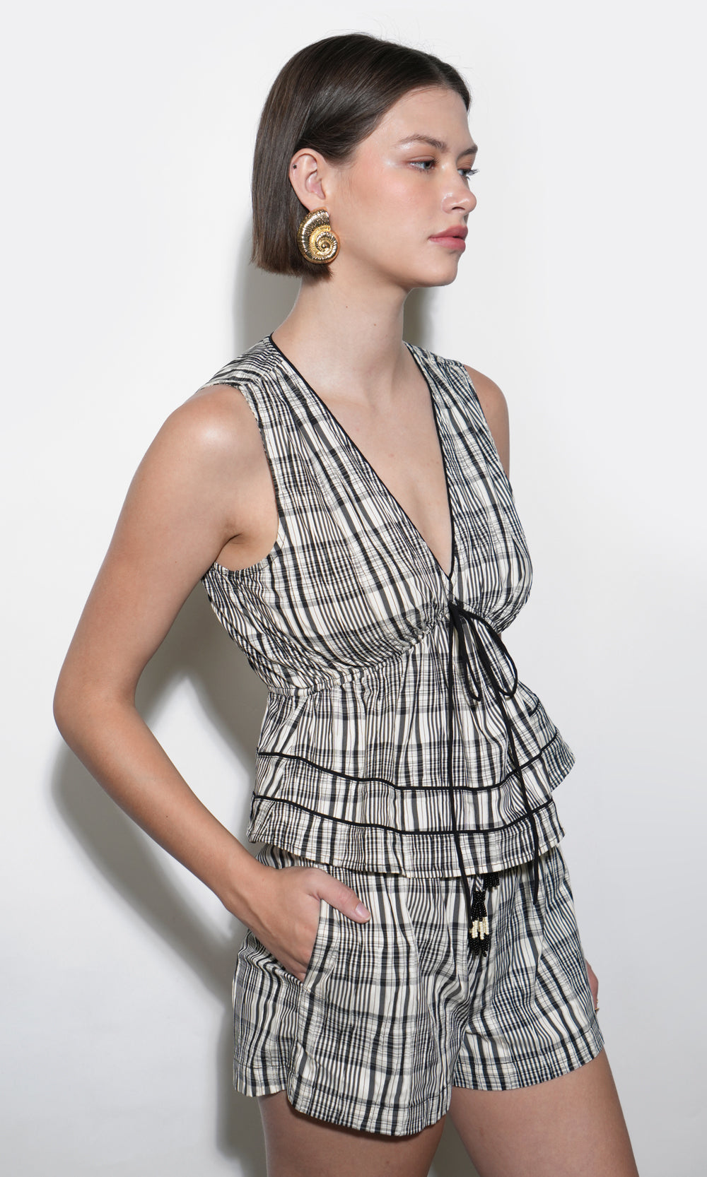 Evelyn Sleeveless Neck Drawstring Top